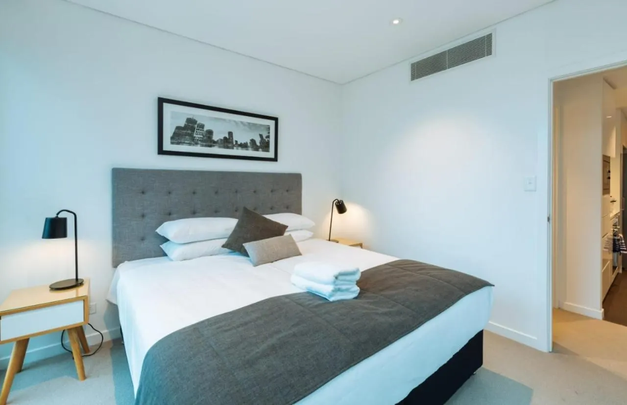 Central 1 Bedroom Cbd With Wifi Pool Gym Brisbane Apartment